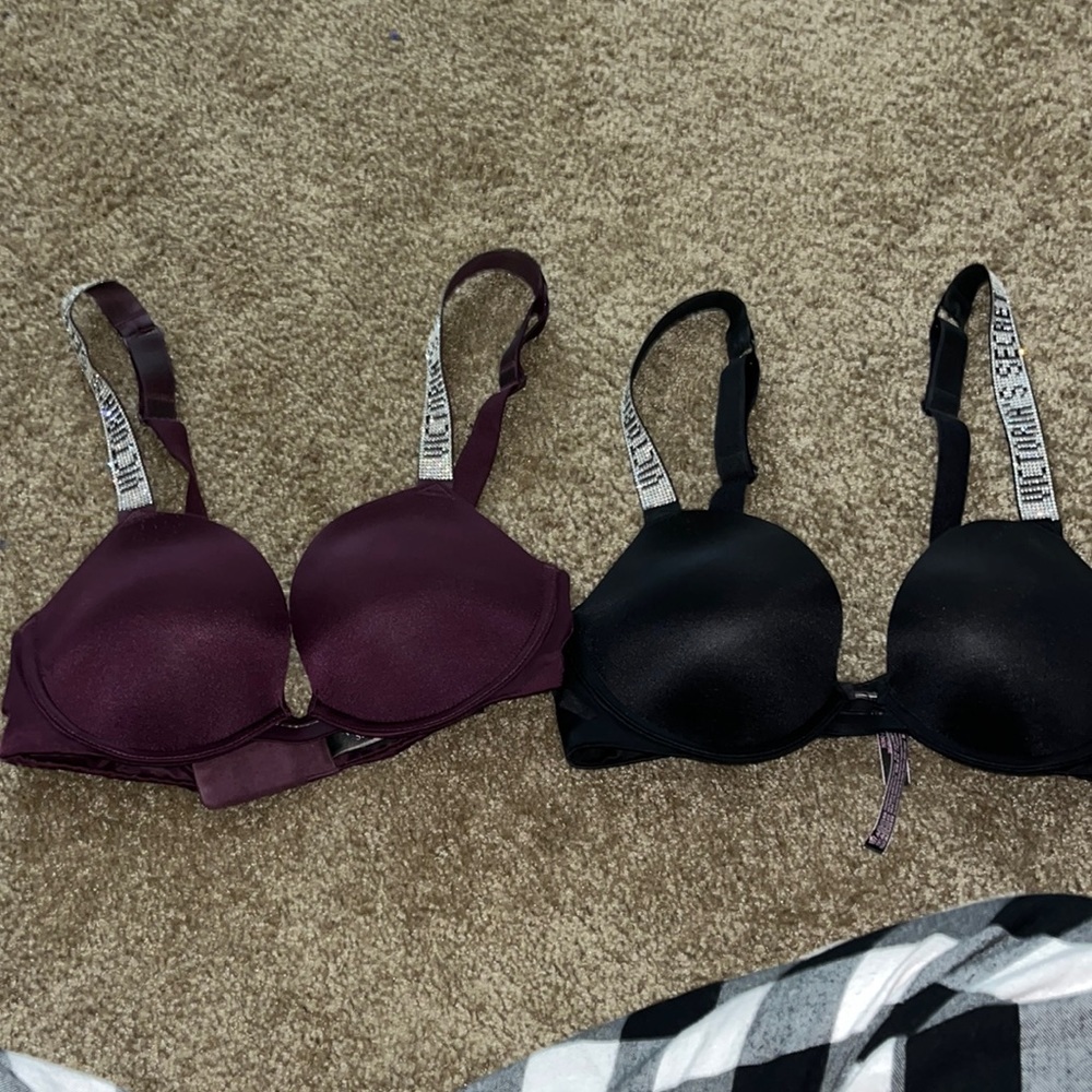 2 Victoria secret push up shine strap bras